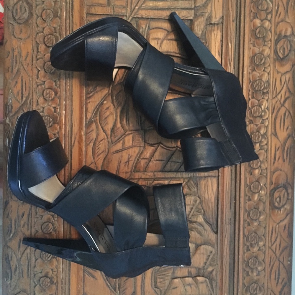 Michael Kors Black Leather Heels. HBIC!